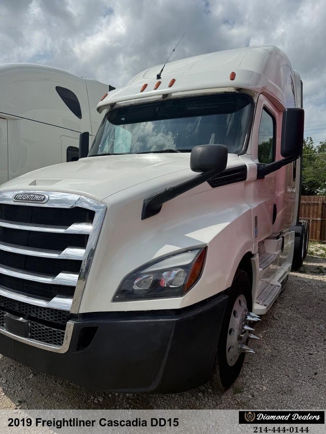 2019 Freightliner Cascadia DD15