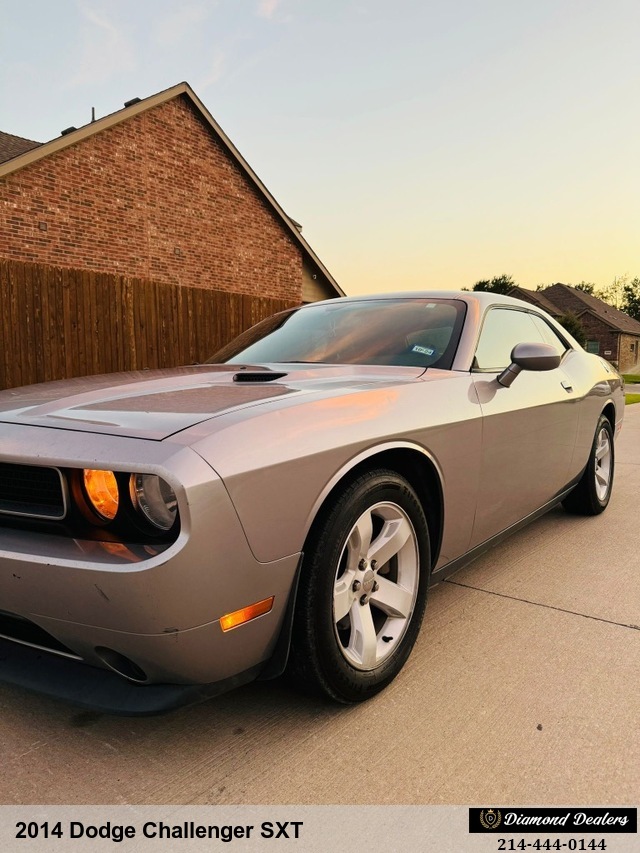 2014 Dodge Challenger SXT